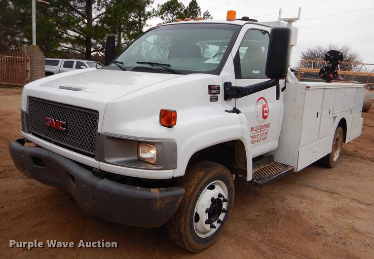 image for item FQ9640 2003 GMC C5500 service truck with crane