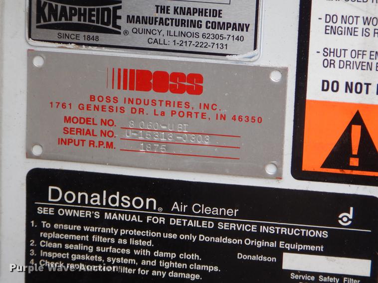 image for item FQ9640 2003 GMC C5500 service truck with crane