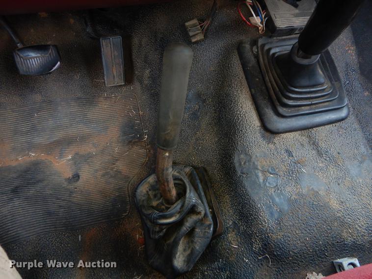 image for item FQ9650 1997 Ford F350 XL flatbed pickup truck