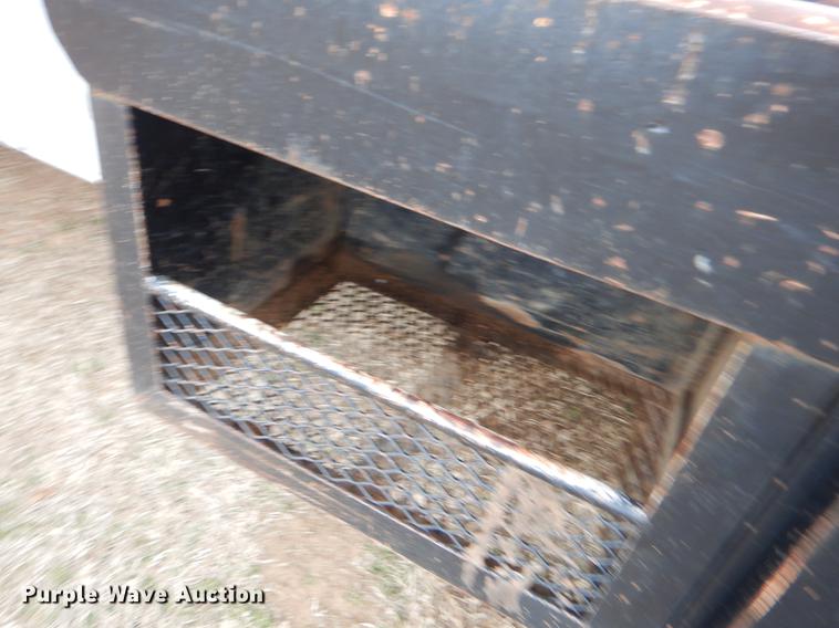 image for item FQ9650 1997 Ford F350 XL flatbed pickup truck