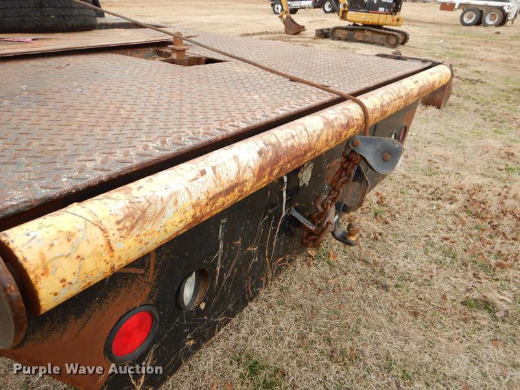 image for item FQ9650 1997 Ford F350 XL flatbed pickup truck