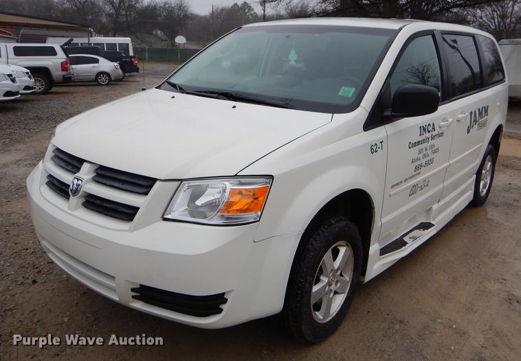 image for item FQ9651 2010 Dodge Grand Caravan van