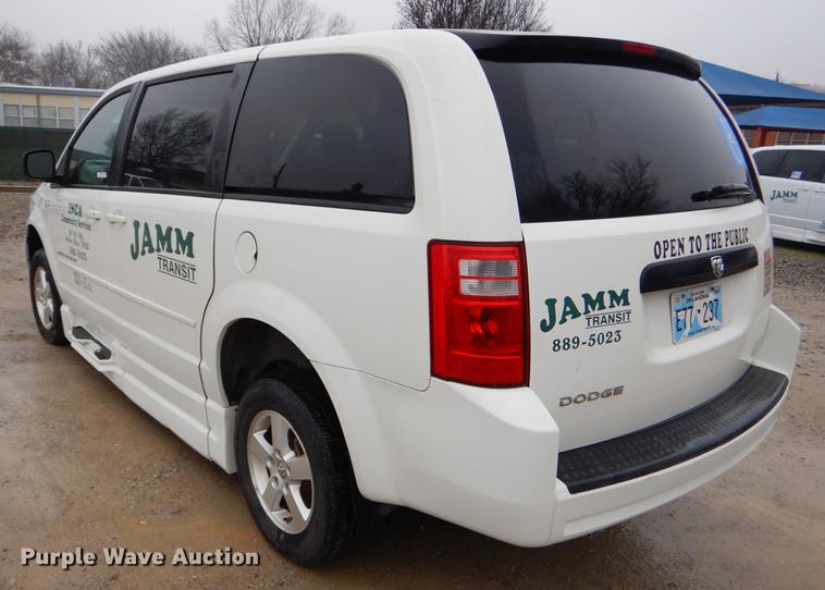 image for item FQ9651 2010 Dodge Grand Caravan van