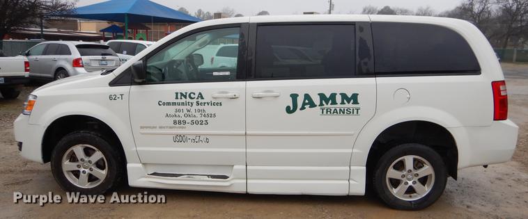 image for item FQ9651 2010 Dodge Grand Caravan van