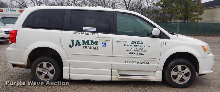 image for item FQ9652 2011 Dodge Grand Caravan van