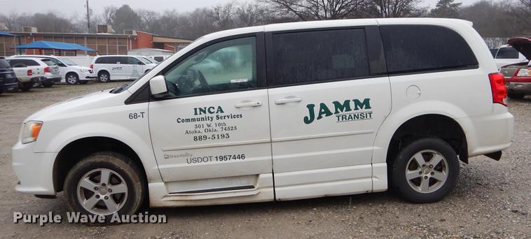 image for item FQ9652 2011 Dodge Grand Caravan van