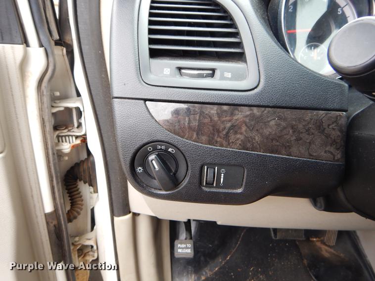 image for item FQ9652 2011 Dodge Grand Caravan van