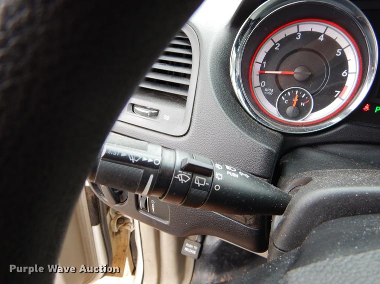 image for item FQ9652 2011 Dodge Grand Caravan van