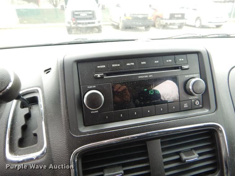 image for item FQ9652 2011 Dodge Grand Caravan van