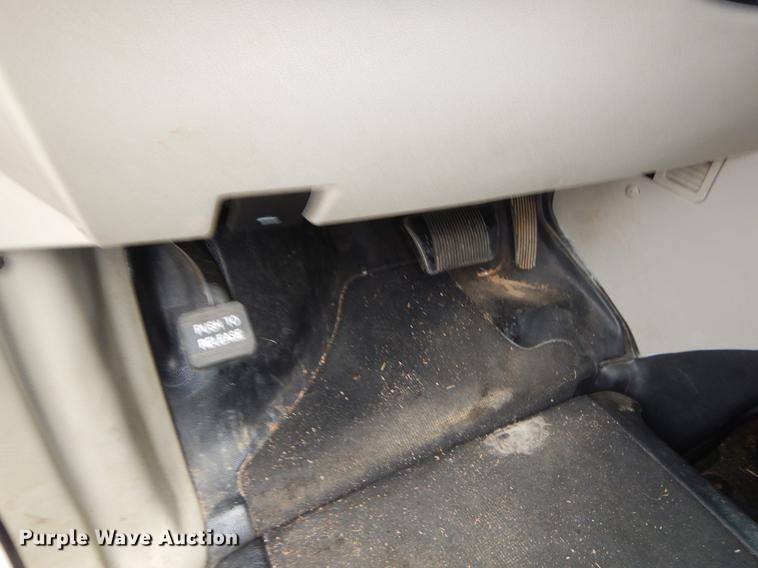 image for item FQ9652 2011 Dodge Grand Caravan van