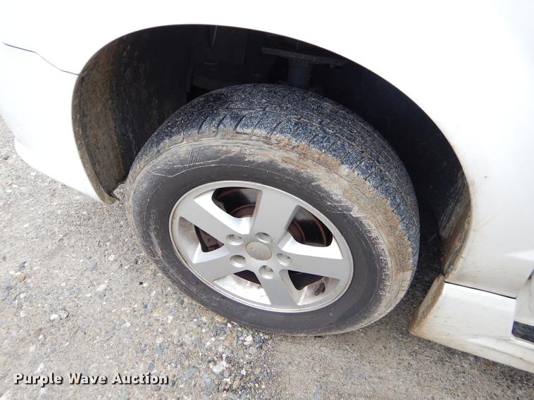 image for item FQ9652 2011 Dodge Grand Caravan van