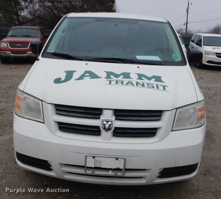 image for item FQ9653 2010 Dodge Grand Caravan van