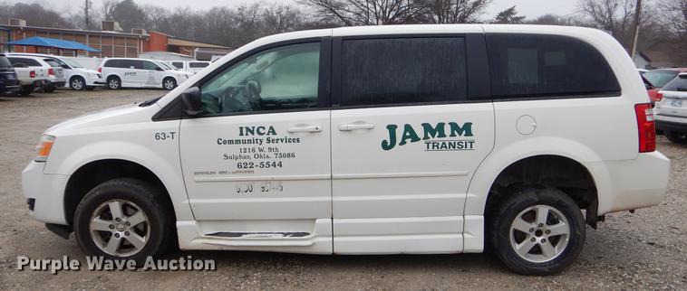 image for item FQ9653 2010 Dodge Grand Caravan van