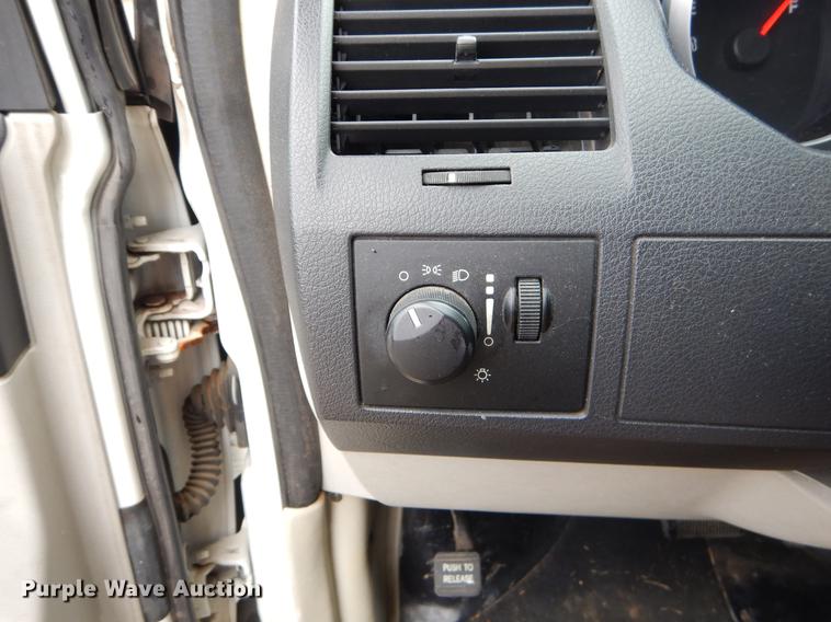 image for item FQ9653 2010 Dodge Grand Caravan van