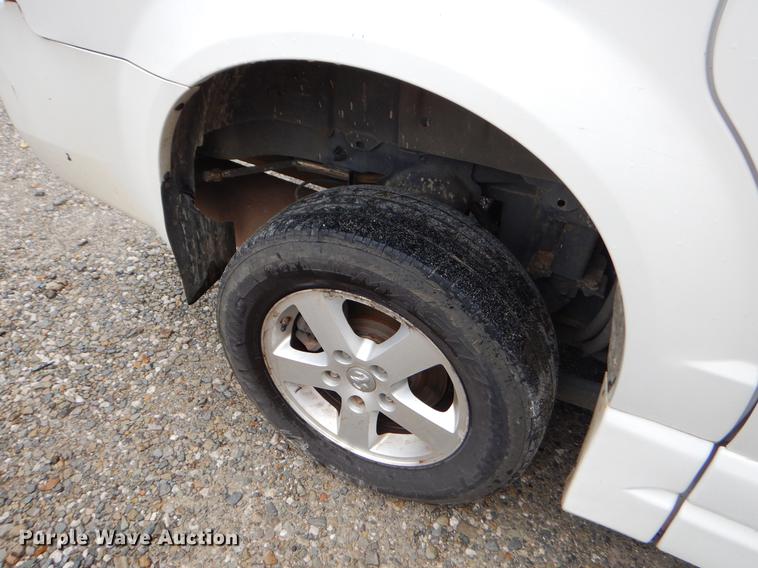 image for item FQ9653 2010 Dodge Grand Caravan van