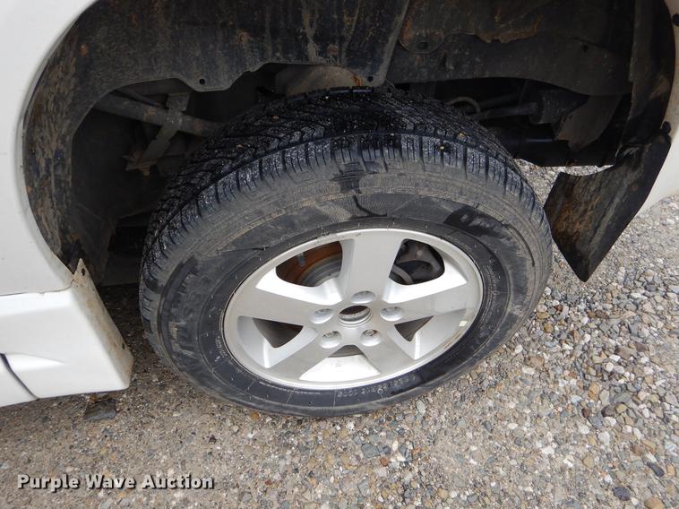 image for item FQ9653 2010 Dodge Grand Caravan van