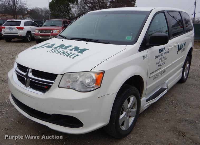 image for item FQ9654 2013 Dodge Grand Caravan van