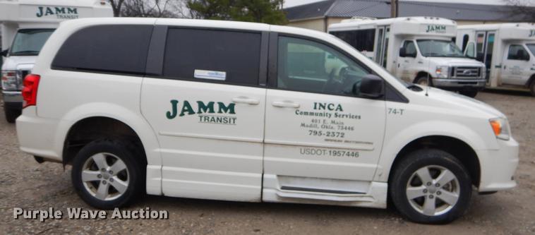 image for item FQ9654 2013 Dodge Grand Caravan van