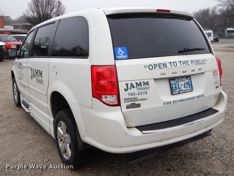 image for item FQ9654 2013 Dodge Grand Caravan van