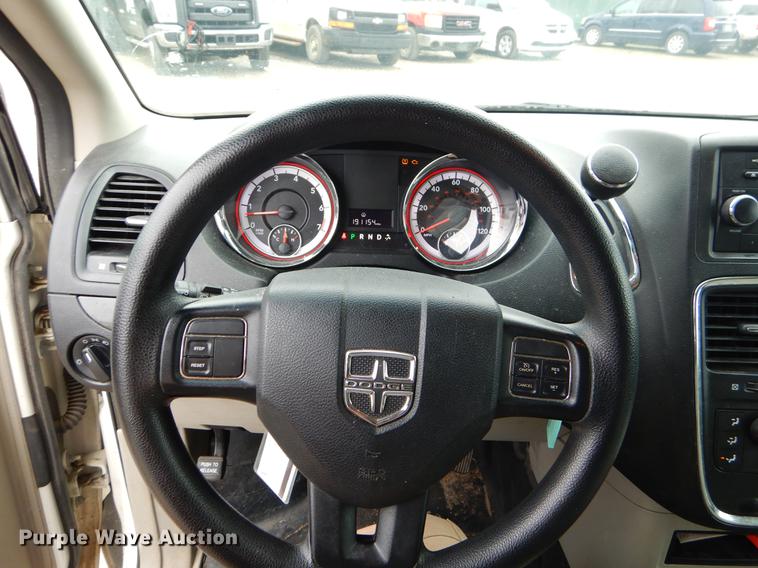 image for item FQ9654 2013 Dodge Grand Caravan van