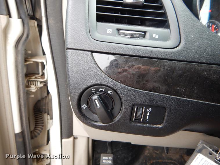 image for item FQ9654 2013 Dodge Grand Caravan van