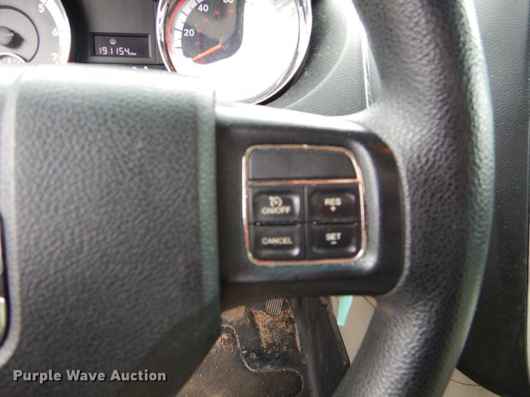 image for item FQ9654 2013 Dodge Grand Caravan van