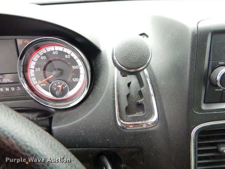 image for item FQ9654 2013 Dodge Grand Caravan van