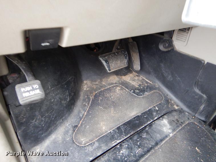 image for item FQ9654 2013 Dodge Grand Caravan van