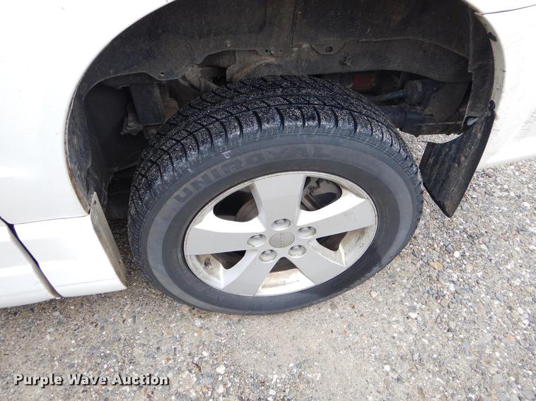 image for item FQ9654 2013 Dodge Grand Caravan van