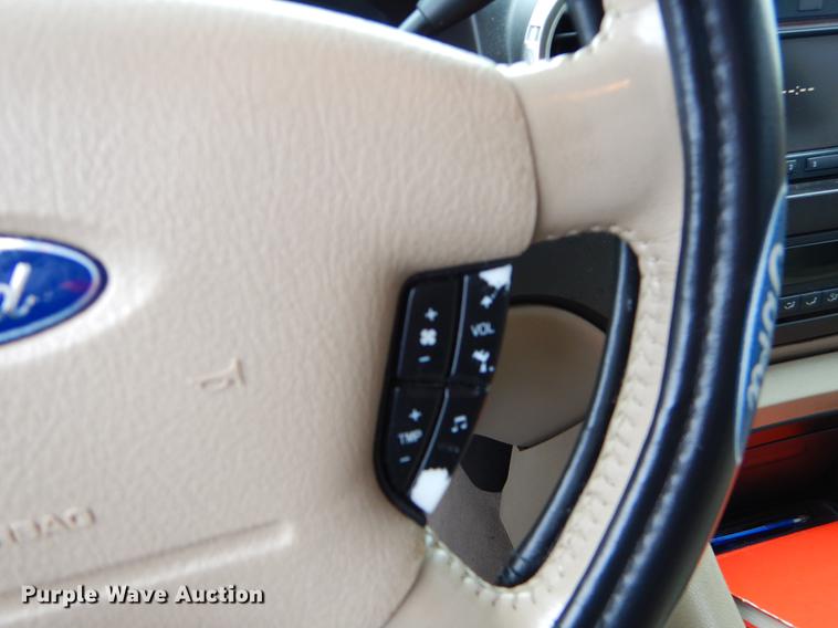 image for item FQ9656 2003 Ford Expedition SUV