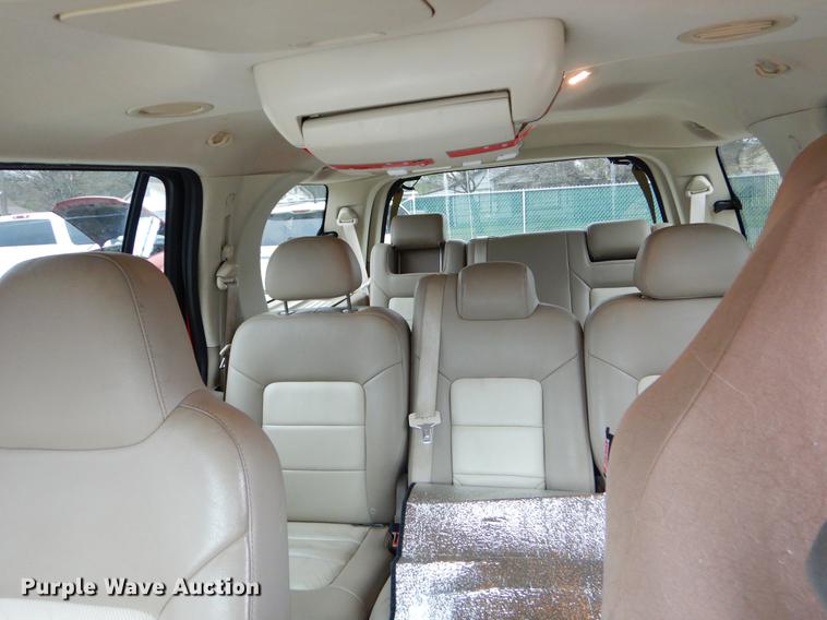 image for item FQ9656 2003 Ford Expedition SUV
