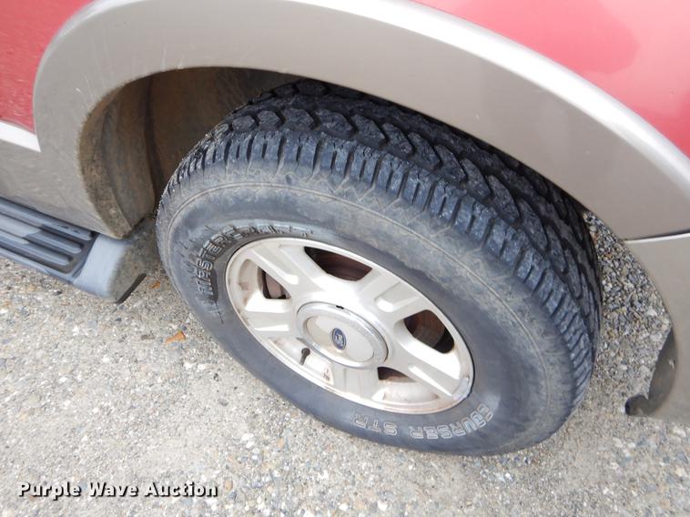 image for item FQ9656 2003 Ford Expedition SUV