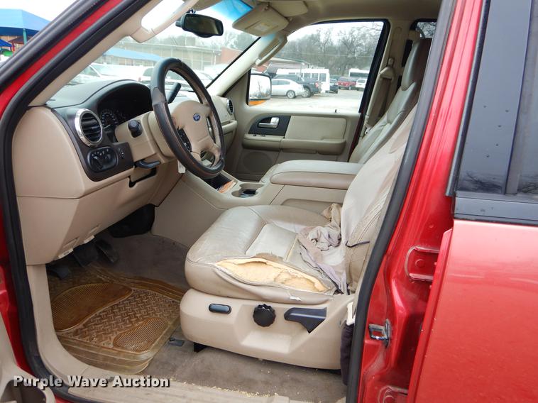 image for item FQ9657 2003 Ford Expedition SUV