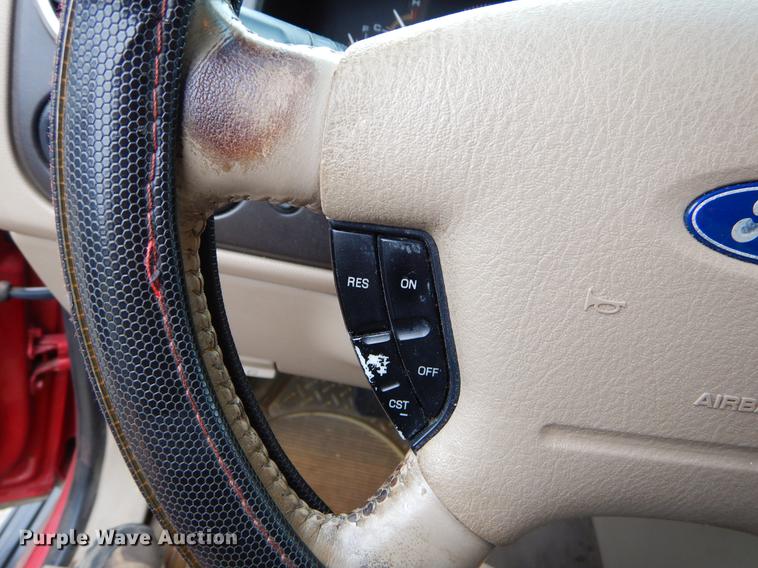 image for item FQ9657 2003 Ford Expedition SUV