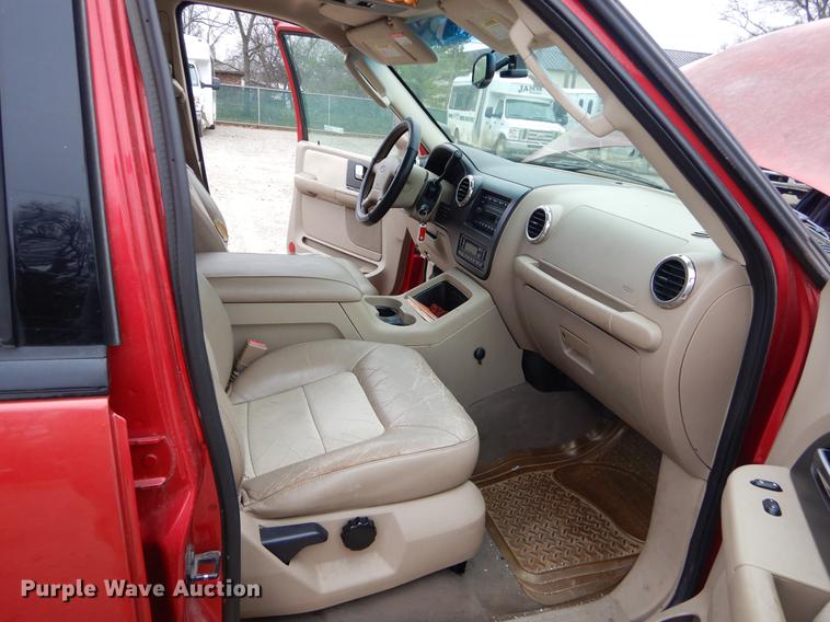 image for item FQ9657 2003 Ford Expedition SUV