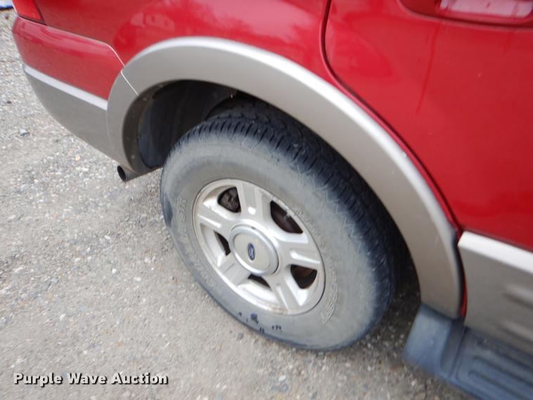 image for item FQ9657 2003 Ford Expedition SUV