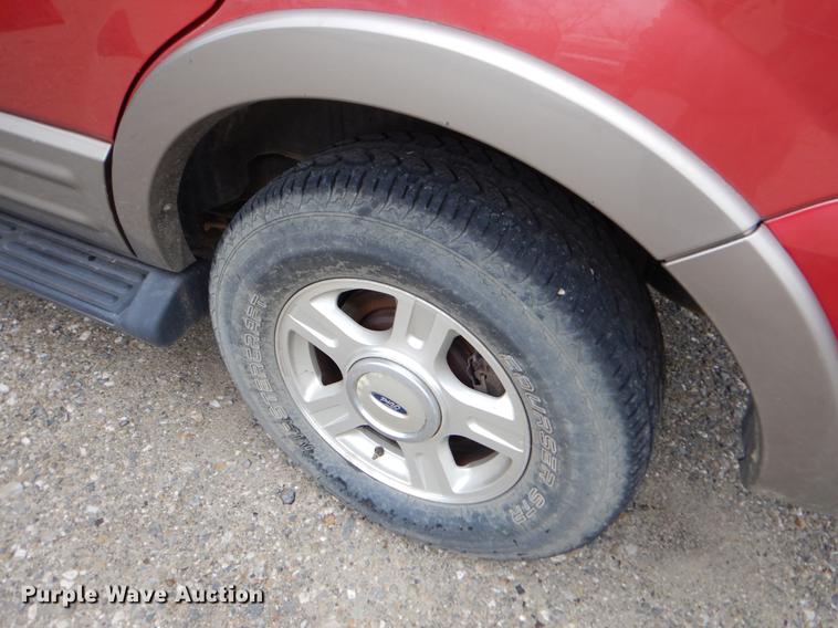 image for item FQ9657 2003 Ford Expedition SUV