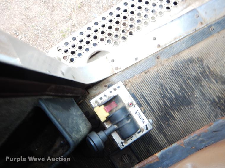 image for item FQ9660 1997 Kenworth semi truck