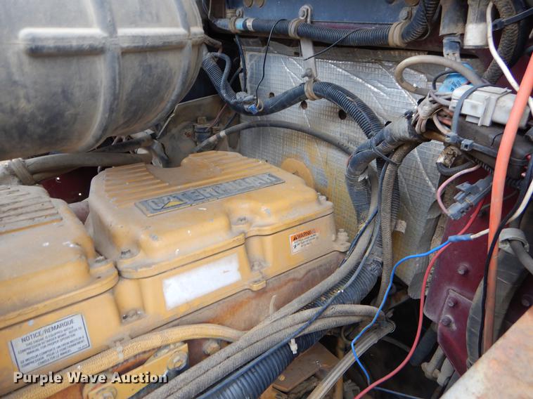 image for item FQ9660 1997 Kenworth semi truck