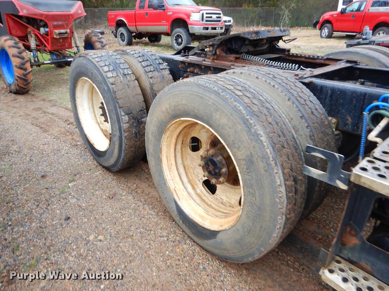 image for item FQ9660 1997 Kenworth semi truck