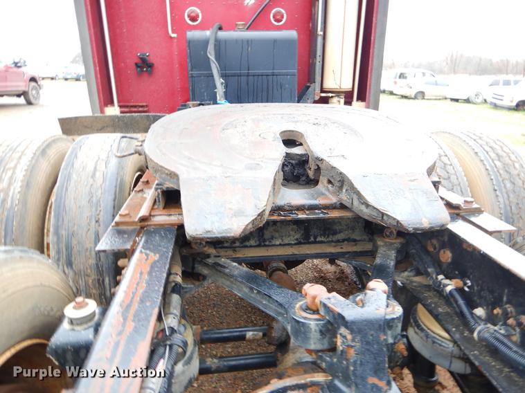 image for item FQ9660 1997 Kenworth semi truck