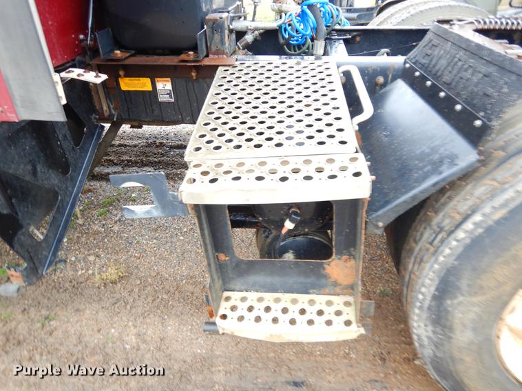 image for item FQ9660 1997 Kenworth semi truck