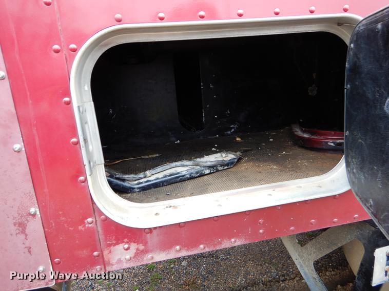 image for item FQ9660 1997 Kenworth semi truck