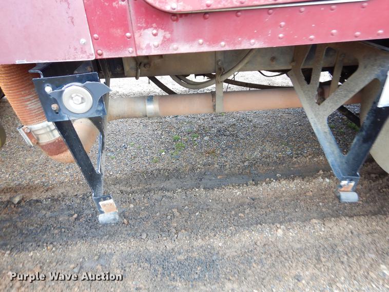 image for item FQ9660 1997 Kenworth semi truck