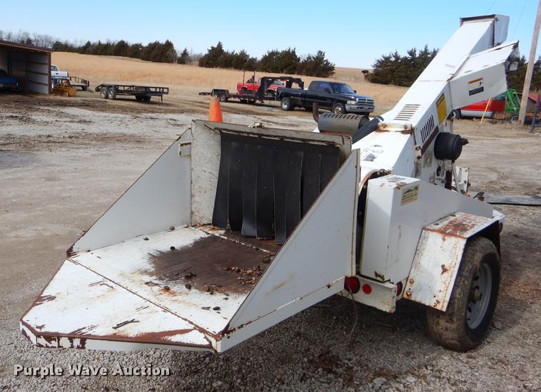 image for item FQ9668 2006 Wood Chuck 16A chipper
