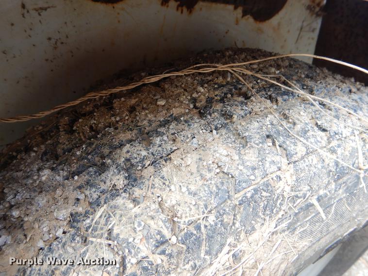 image for item FQ9668 2006 Wood Chuck 16A chipper