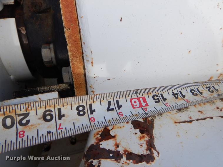 image for item FQ9668 2006 Wood Chuck 16A chipper