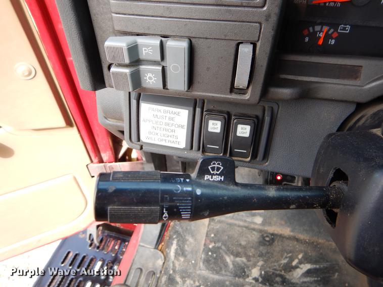 image for item FQ9669 2002 GMC C6500 flatbed truck