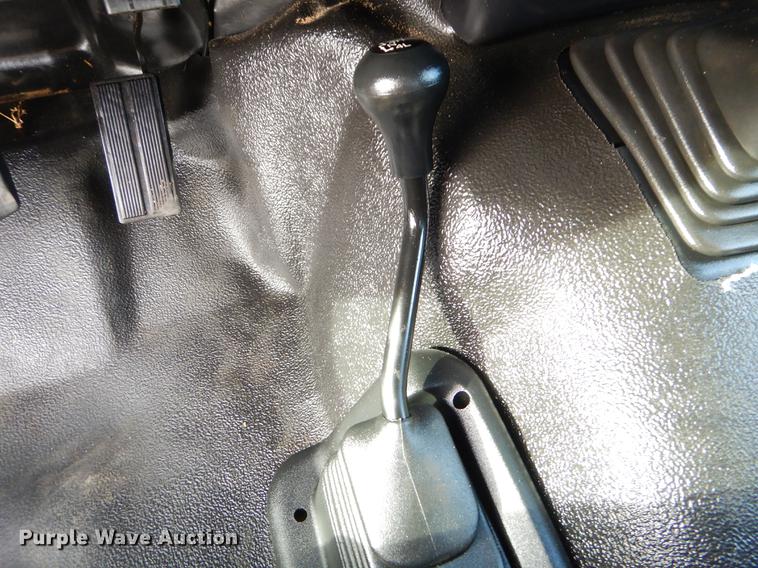 image for item FQ9671 2000 Ford F450 Super Duty XL flatbed truck