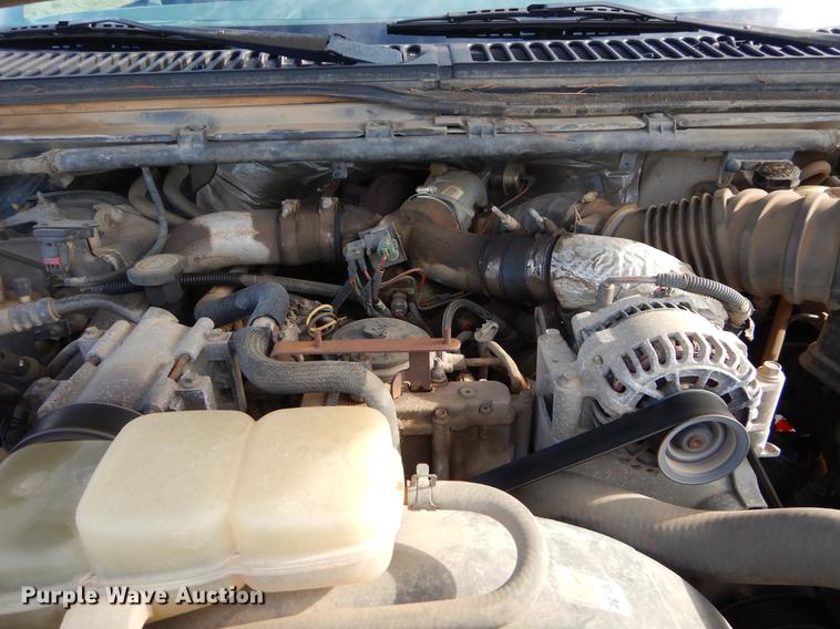 image for item FQ9671 2000 Ford F450 Super Duty XL flatbed truck